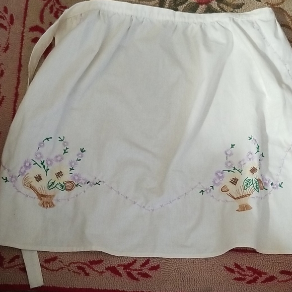 Apron - Picture 3 of 6